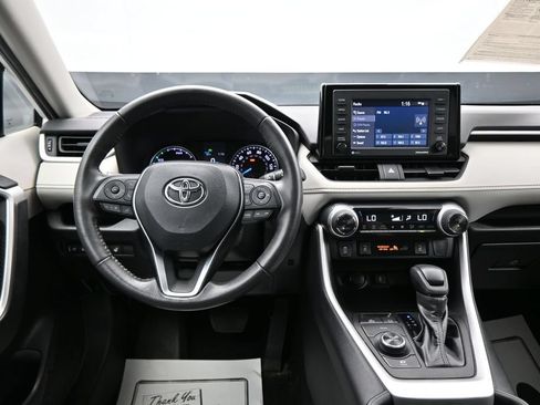 Used 2022 Toyota RAV4 XLE w/ XLE Grade Weather Package AWD/4WD image 14