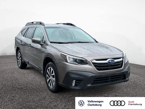 Used 2021 Subaru Outback Premium AWD/4WD image 3