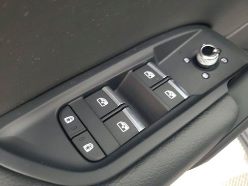 Used 2023 Audi Q5 2.0T Premium AWD/4WD image 21