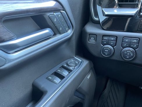 Used 2022 Chevrolet Silverado 1500 LTZ image 14