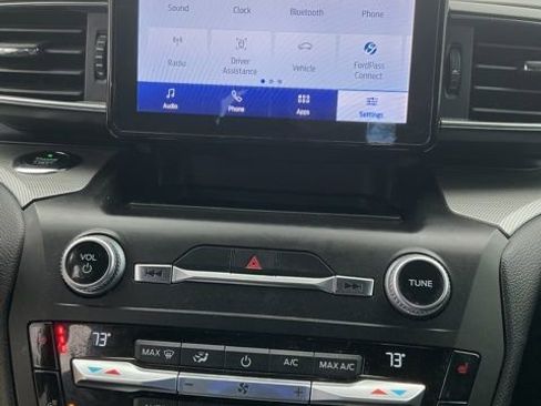 Used 2020 Ford Explorer XLT w/ Equipment Group 202A image 17