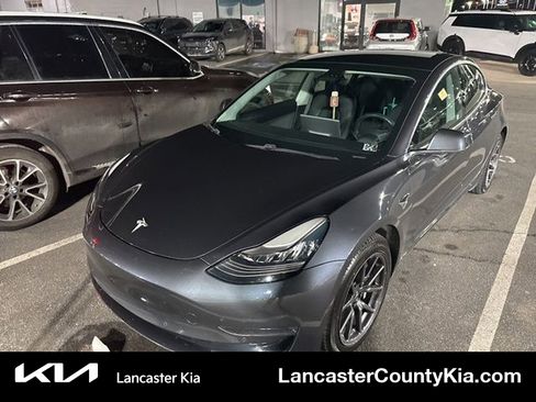 Used 2019 Tesla Model 3 Long Range image 1