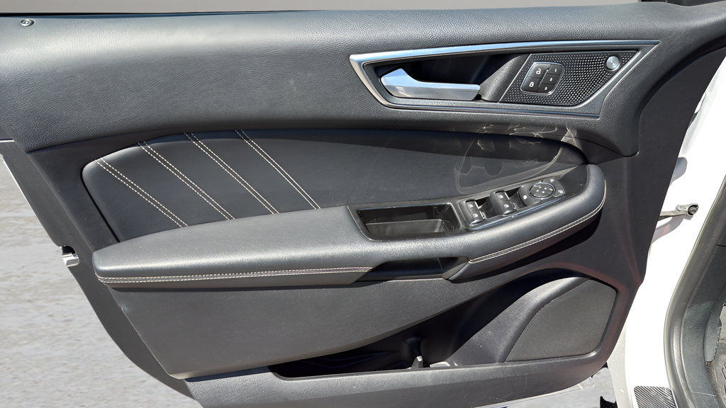 Used 2019 Ford Edge ST w/ Equipment Group 401A AWD/4WD image 10