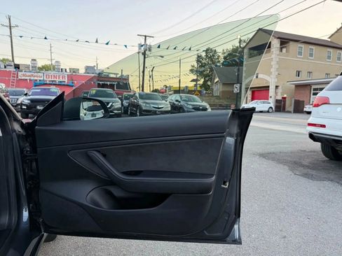 Used 2020 Tesla Model 3 Long Range image 61