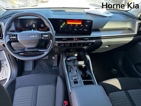 New 2026 Kia Sorento LX image 11