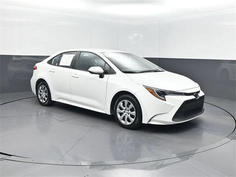 Used 2022 Toyota Corolla LE image 33
