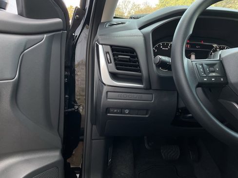 New 2026 Nissan Rogue S image 24