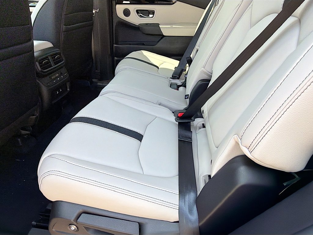 New 2026 Honda Pilot EX-L image 18