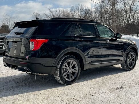Certified 2024 Ford Explorer XLT w/ Equipment Group 202A image 3