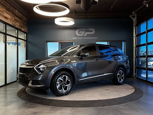 Used 2023 Kia Sportage LX AWD/4WD image 7