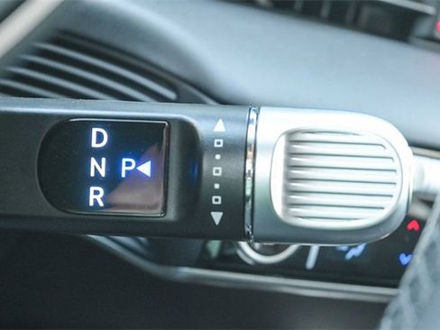 Used 2024 Hyundai Ioniq 5 Limited image 24