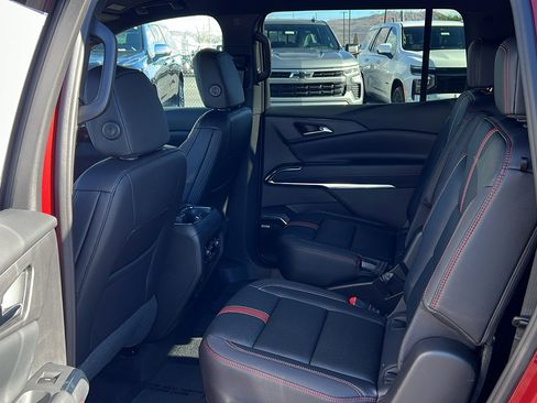 New 2026 Chevrolet Traverse RS image 16