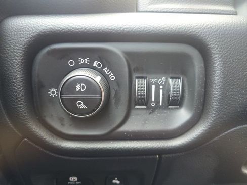 New 2026 RAM 1500 4x4 Crew Cab image 11