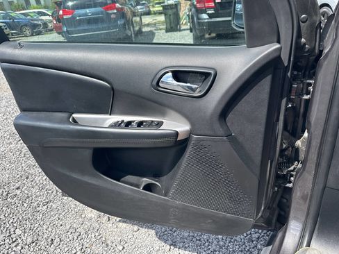 Used 2018 Dodge Journey SE w/ Popular Equipment Group image 13