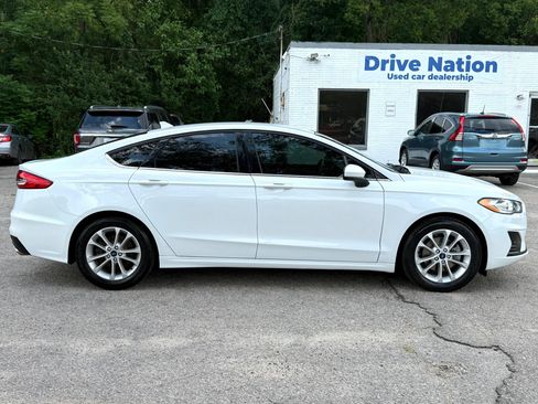 Used 2020 Ford Fusion SE FWD image 4