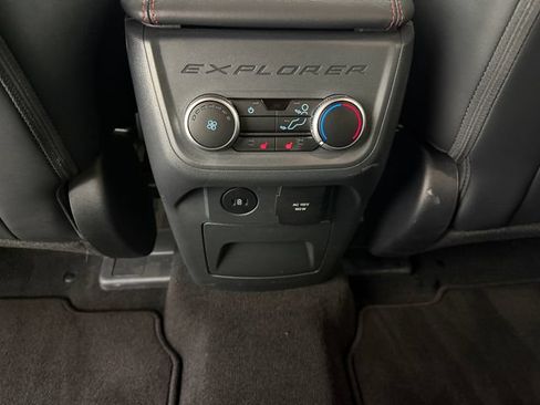 Used 2025 Ford Explorer ST RWD image 32