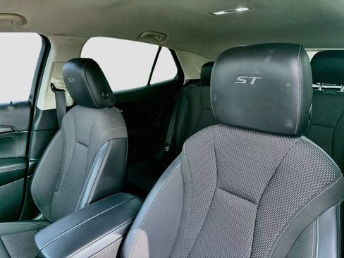 Used 2023 Buick Envision Preferred w/ Sport Touring Package AWD/4WD image 12