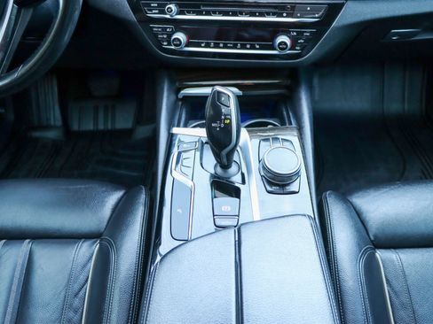 Used 2018 BMW 530i xDrive image 27