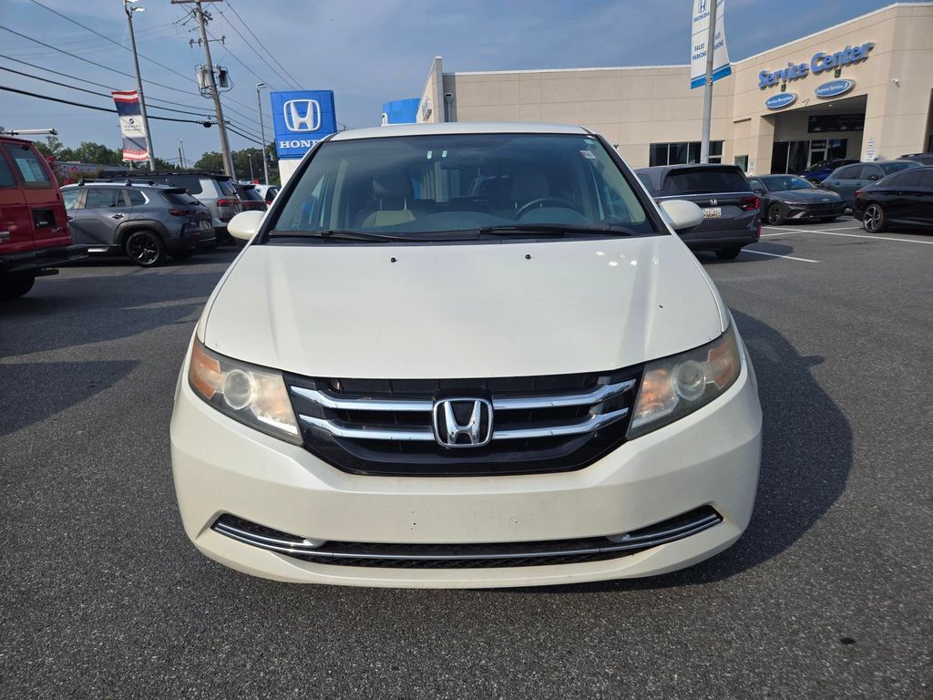 Used 2016 Honda Odyssey SE image 2