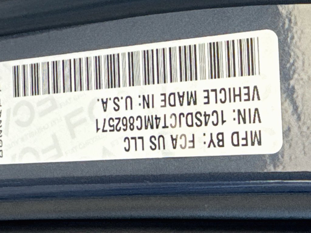 Used 2021 Dodge Durango R/T w/ Tow 'N Go Package AWD/4WD image 33