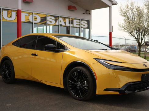 Used 2026 Toyota Prius image 3