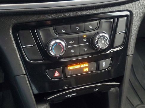 Used 2019 Buick Encore Preferred image 21