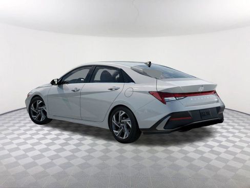 New 2026 Hyundai Elantra Limited image 5
