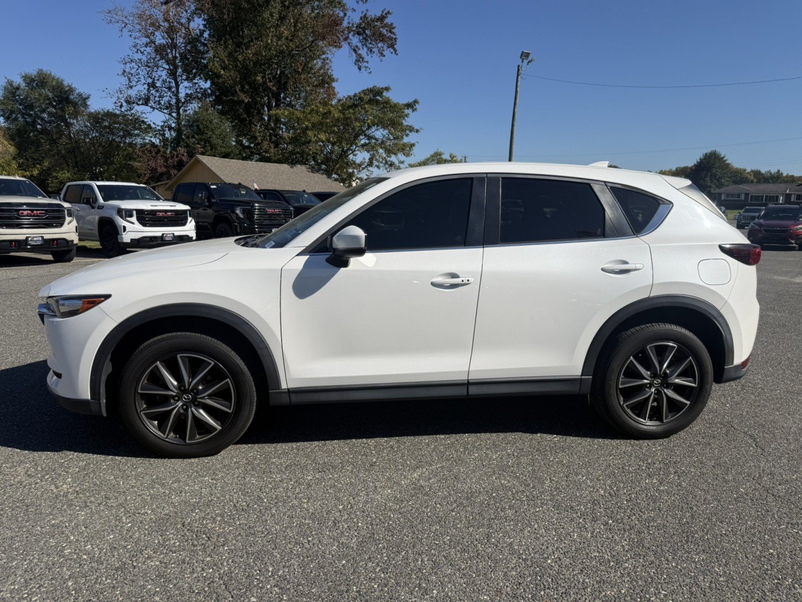 Used 2018 MAZDA CX-5 Touring w/ Preferred Equipment Package AWD/4WD image 6