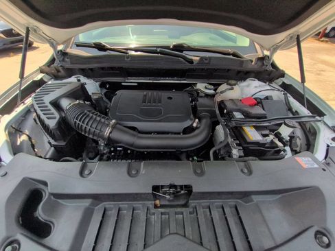 Used 2025 Chevrolet Blazer LT FWD image 33