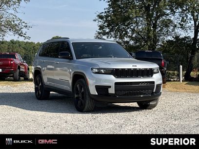 Used 2023 Jeep Grand Cherokee L Laredo