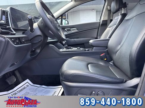Used 2025 Kia Sportage EX w/ Premium Package FWD image 34