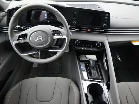 New 2026 Hyundai Elantra SEL Sport image 12