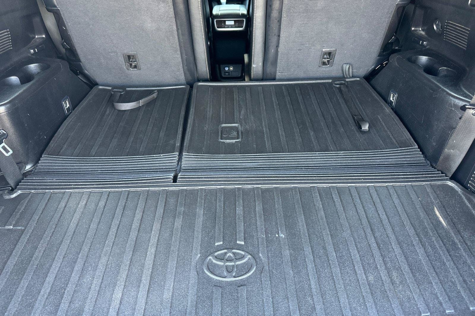 Used 2015 Toyota Highlander Limited AWD/4WD image 15
