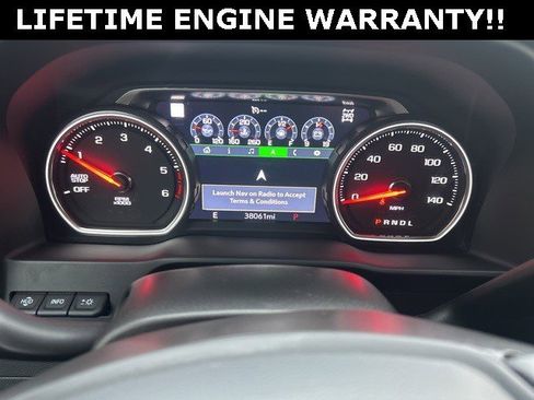 Certified 2022 Chevrolet Silverado 1500 High Country w/ Technology Package image 18