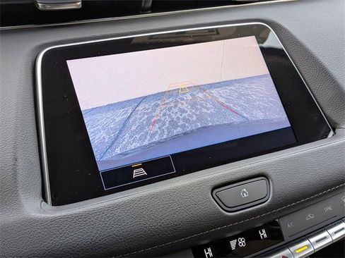 Certified 2023 Cadillac XT4 Luxury w/ Cold Weather Package image 15