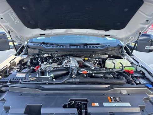 New 2026 Ford F450 Platinum w/ FX4 Off-Road Package image 24