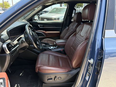 Used 2024 Kia Telluride SX Prestige AWD/4WD image 17