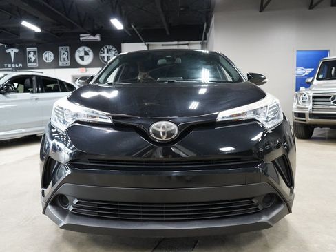 Used 2019 Toyota C-HR LE FWD image 8