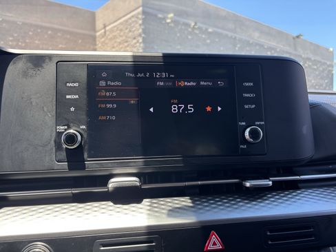 Certified 2024 Kia Carnival LX FWD image 21