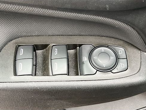 Used 2023 Chevrolet Equinox RS w/ RS Leather Package image 20