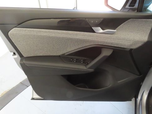 New 2025 Volkswagen Tiguan S image 11