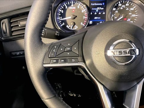 Used 2019 Nissan Rogue SV w/ Premium Package AWD/4WD image 24