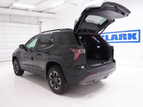 New 2026 Chevrolet Equinox ACTIV w/ Convenience Package III image 9