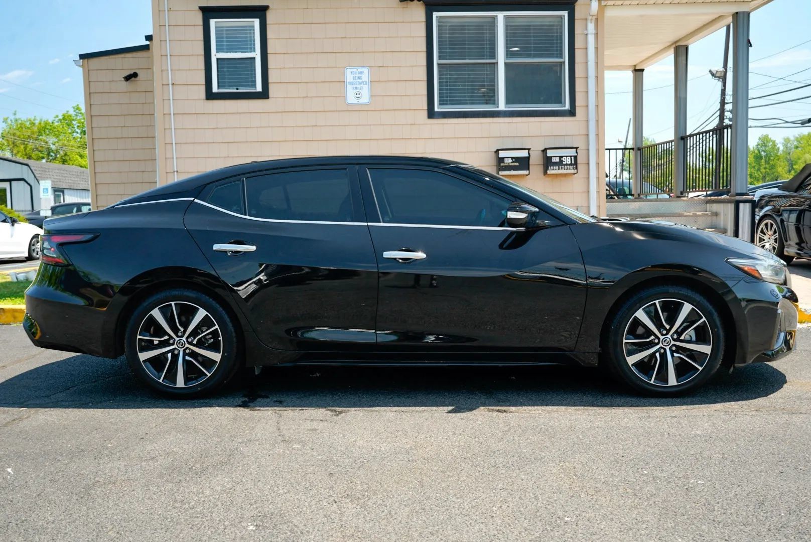 Used 2022 Nissan Maxima SV w/ Floor Mat Group FWD image 4