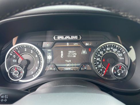 Used 2025 RAM 1500 Big Horn RWD image 19