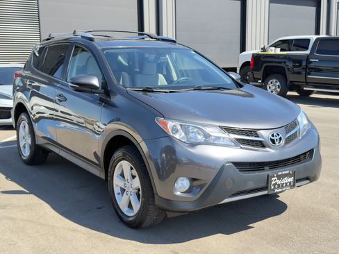 Used 2013 Toyota RAV4 XLE AWD/4WD image 2