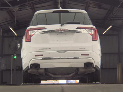 Used 2023 GMC Acadia Denali AWD/4WD image 11
