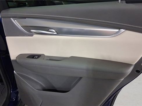 Used 2025 Cadillac XT5 Premium Luxury w/ Technology Package image 17