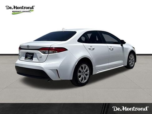 Used 2023 Toyota Corolla LE FWD image 5