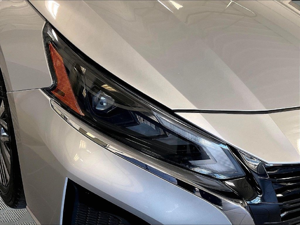 Certified 2024 Nissan Altima 2.5 SV FWD image 32